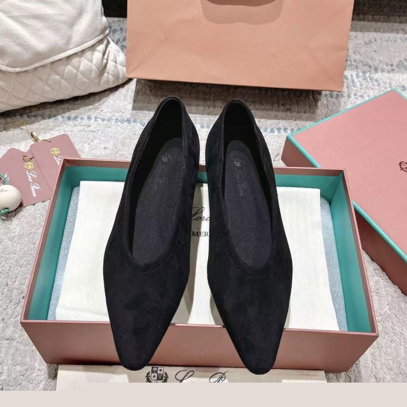 Other flat shoes